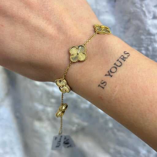 دستبند زنانه طلا پنج گل طلایی ونکلیف