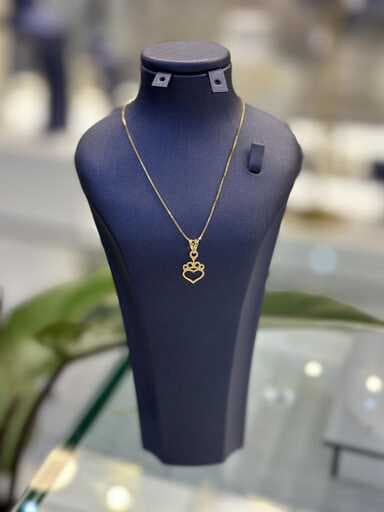 پلاک طلا کادویی قلب تاج دار