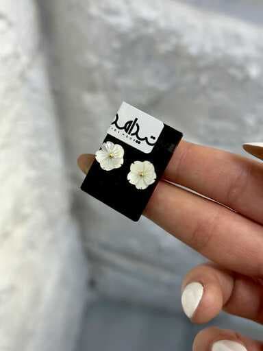 گوشواره طلا کادویی گل نیلوفر صدفی